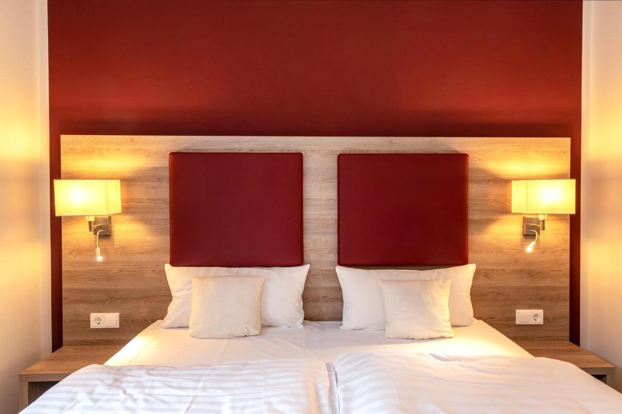 Hotel Zur Ostsee กราล-มือริทซ์ ภายนอก รูปภาพ