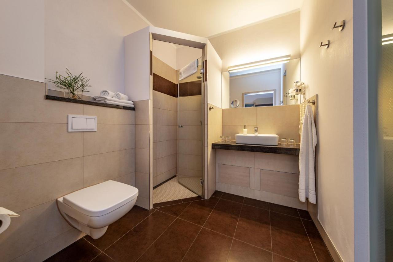 Hotel Zur Ostsee กราล-มือริทซ์ ภายนอก รูปภาพ