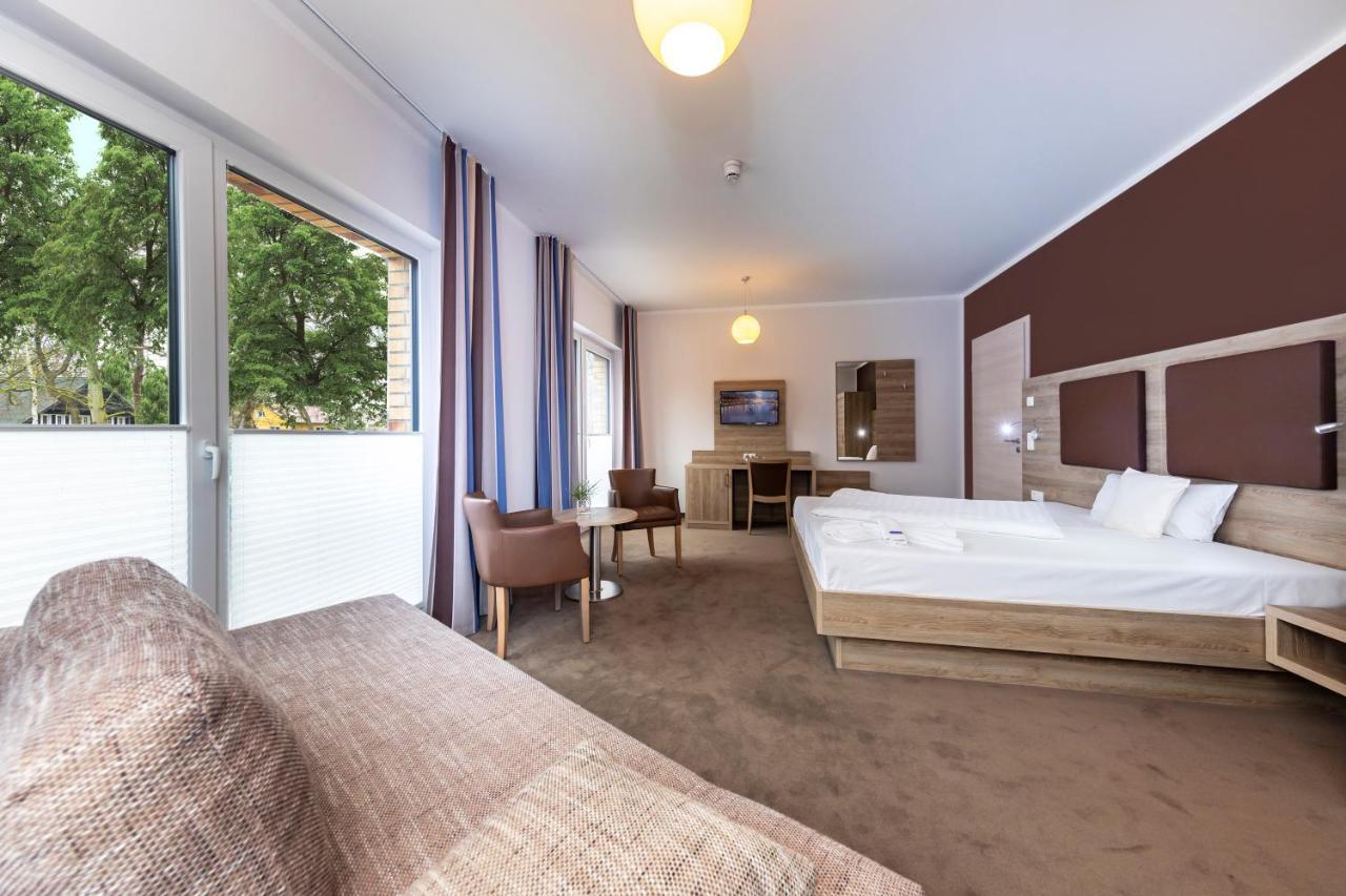 Hotel Zur Ostsee กราล-มือริทซ์ ภายนอก รูปภาพ