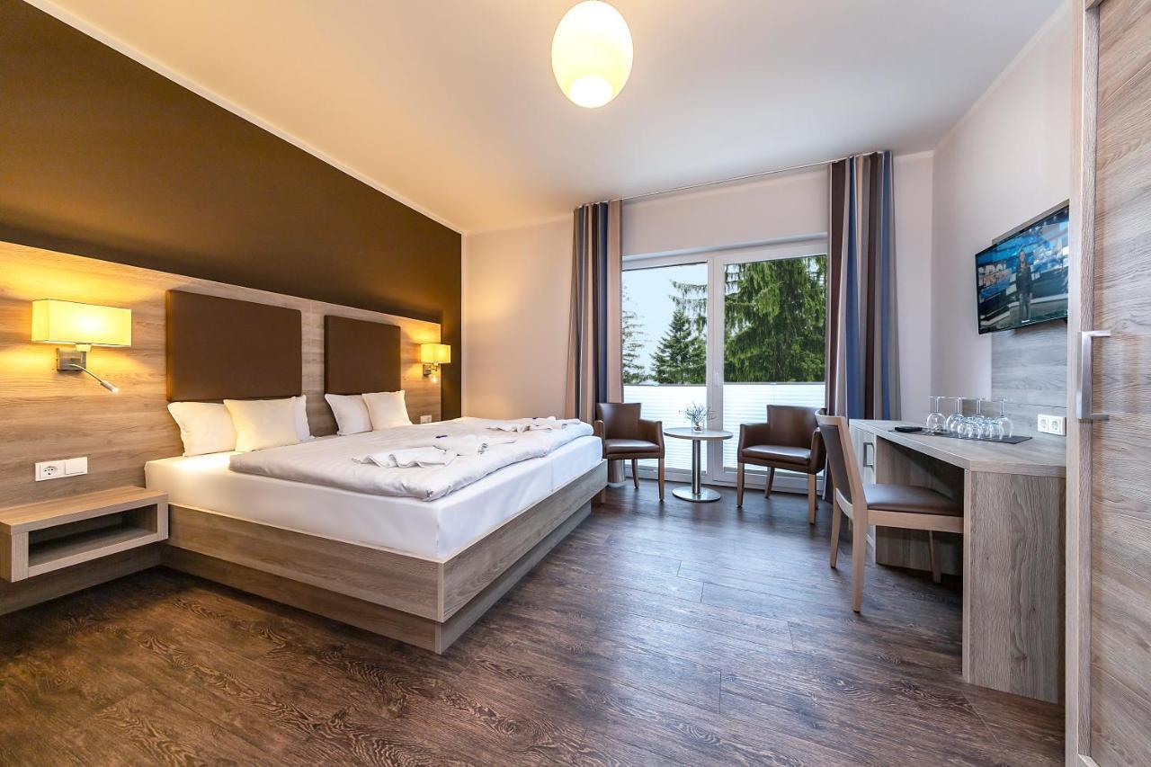 Hotel Zur Ostsee กราล-มือริทซ์ ภายนอก รูปภาพ