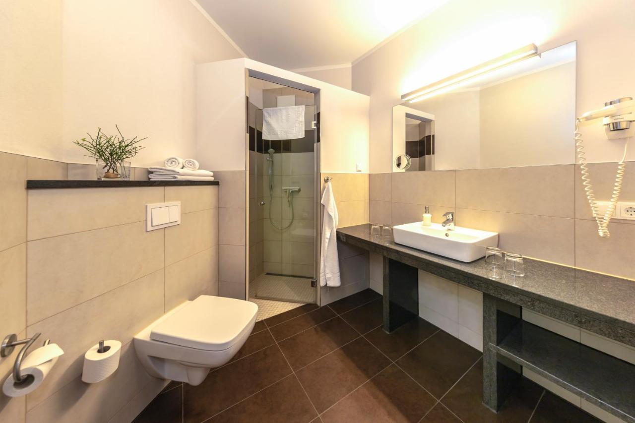 Hotel Zur Ostsee กราล-มือริทซ์ ภายนอก รูปภาพ